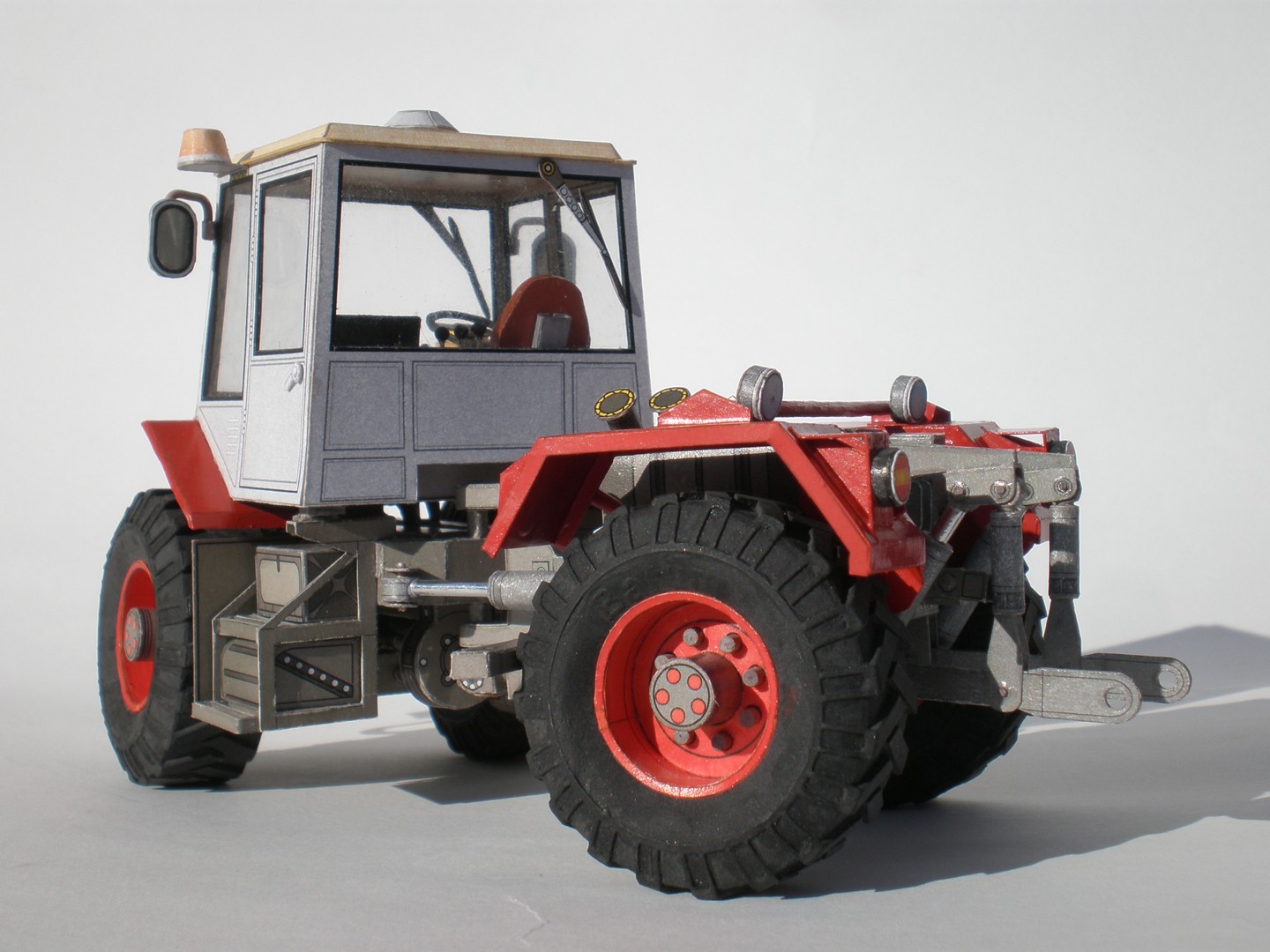Model Kit History - 1:32 Scale ST-180 Czech Articulated Tractor