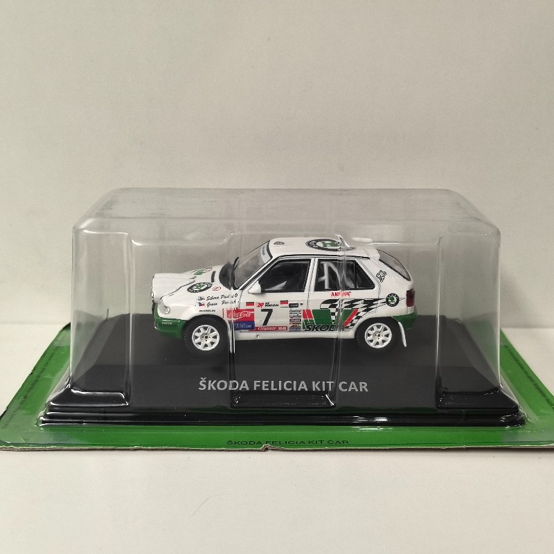 Diecast IXO 1:43 Scale SKODA F - Model Kit Cars 评论和价格