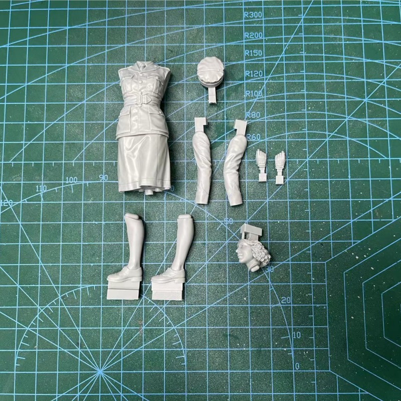 1/35 1/16 Scale Resin Figure A - Model Kit History 评论和价格