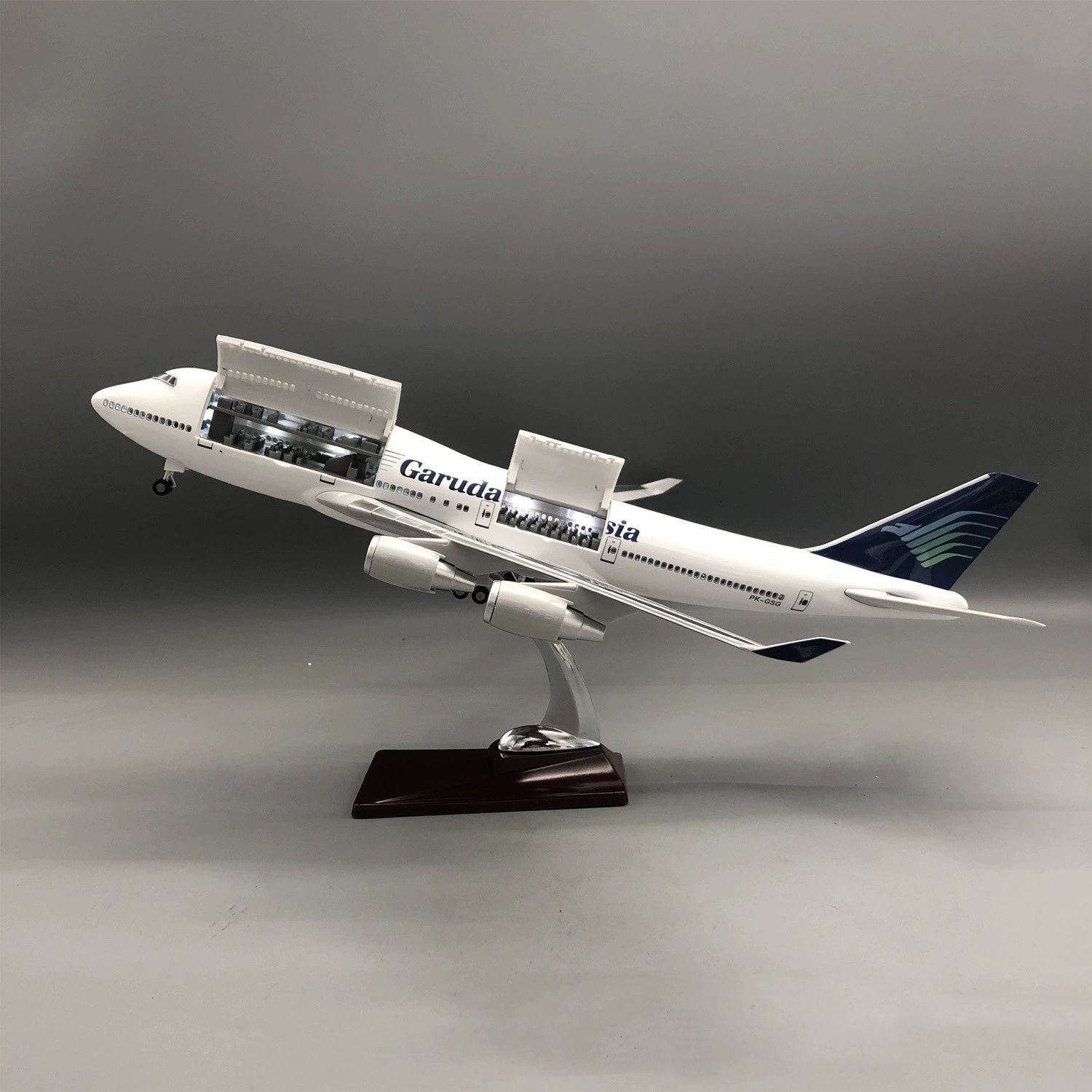 New Cabin Door Openable Garuda - Model Kit Indonesia 评论和价格